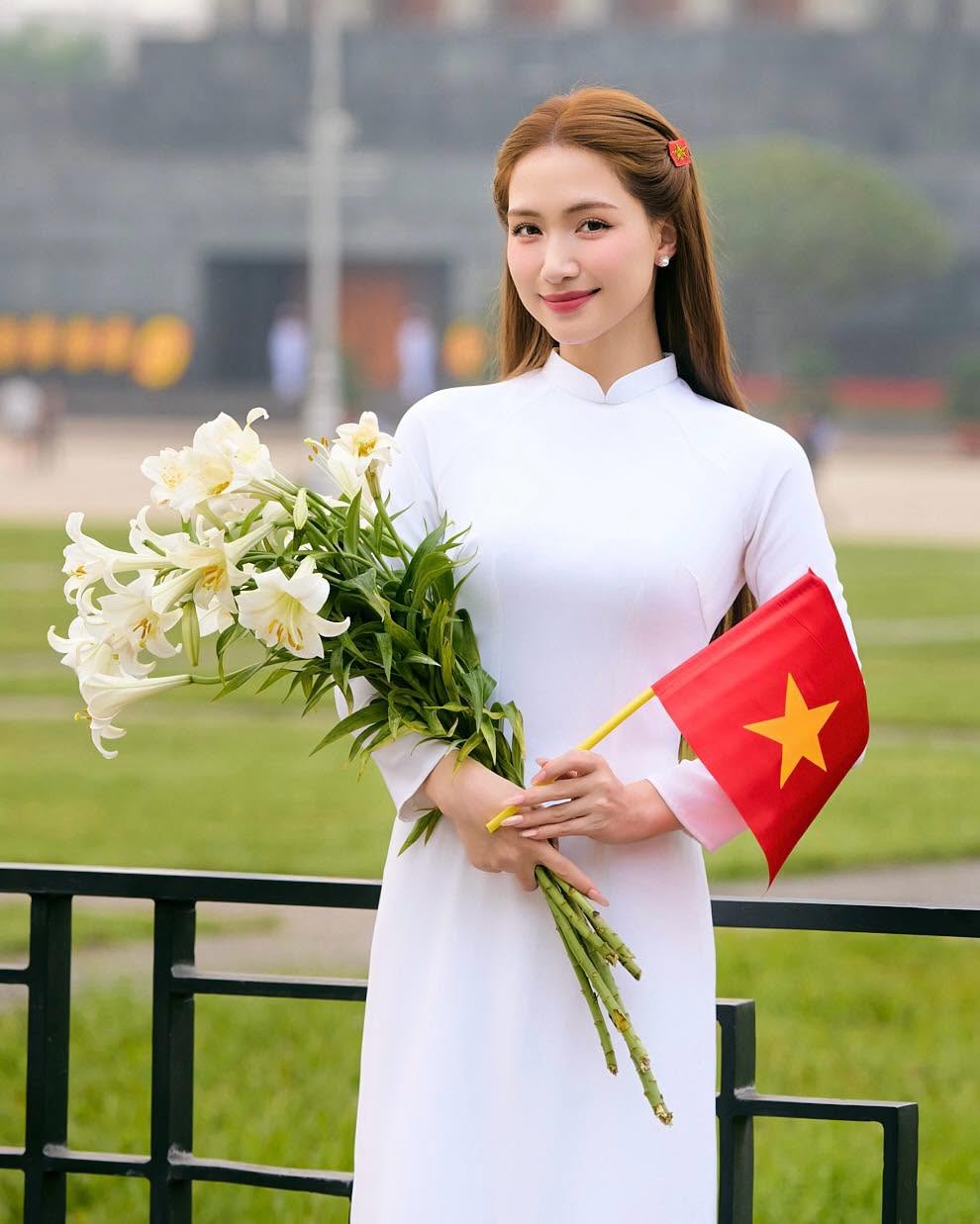 Hòa Minzy nghẹn ngào nhắc về gia đình: “Đó là nơi tôi luôn muốn trở về”