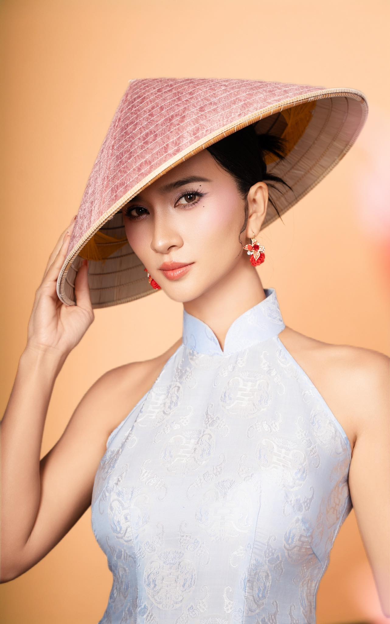 Visual đỉnh cao của Kim Tuyến gây sốt, lọt Top đề cử nhan sắc thế giới