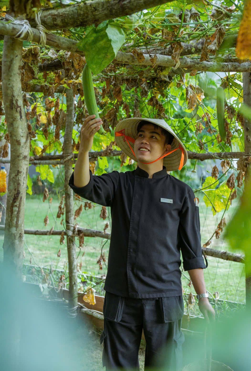 Đầu bếp Võ Ngọc Bảo theo đuổi hành trình quảng bá nguyên liệu địa phương và lan tỏa giá trị ẩm thực Việt qua từng món ăn