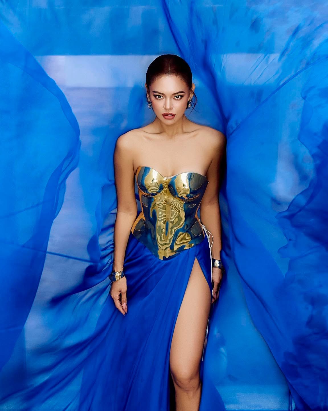 Mai Ngô gây sốt với tạo hình nữ thần Athena