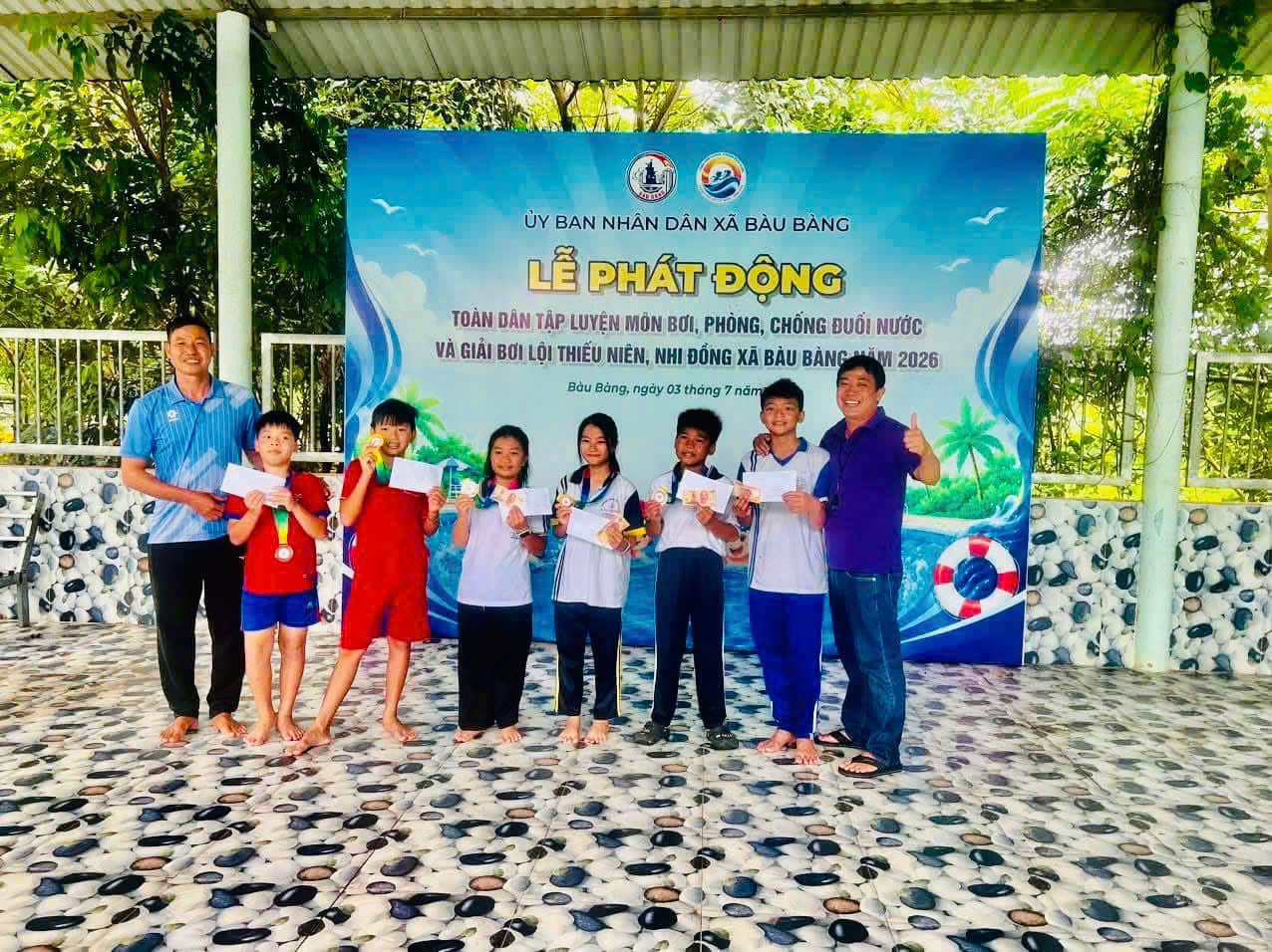Những kinh nghiệm tích lũy qua nhiều năm trở thành nền tảng để HLV Tuấn Trần đồng hành cùng học trò trên đường đua xanh