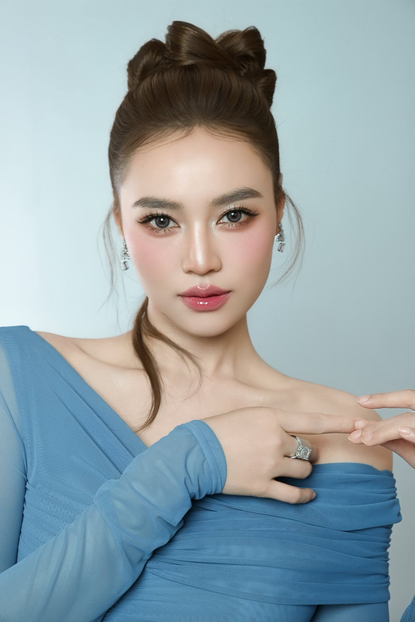 Hơn 15 năm nỗ lực, Ninh Dương Lan Ngọc đã xây dựng vị thế đáng ngưỡng mộ ra sao?