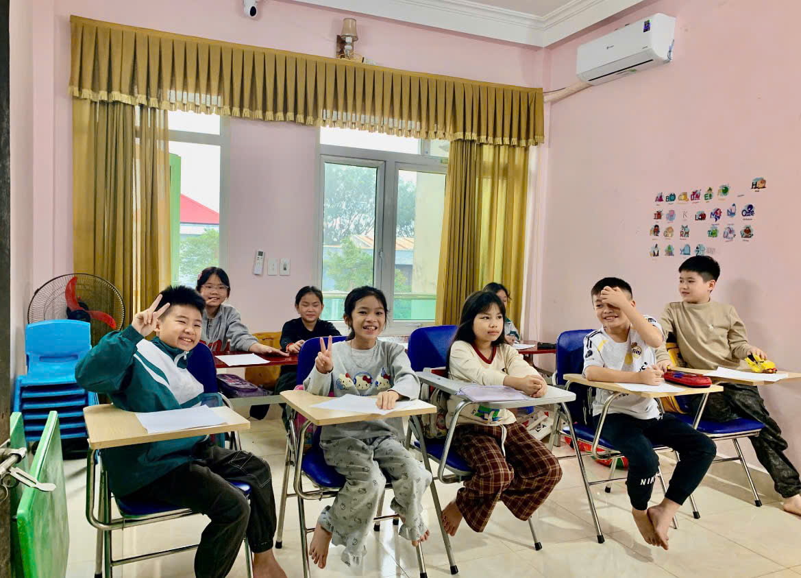 Mỗi lớp tại Trung tâm tiếng anh Sunny English duy trì dưới 10 học sinh để tăng khả năng tương tác