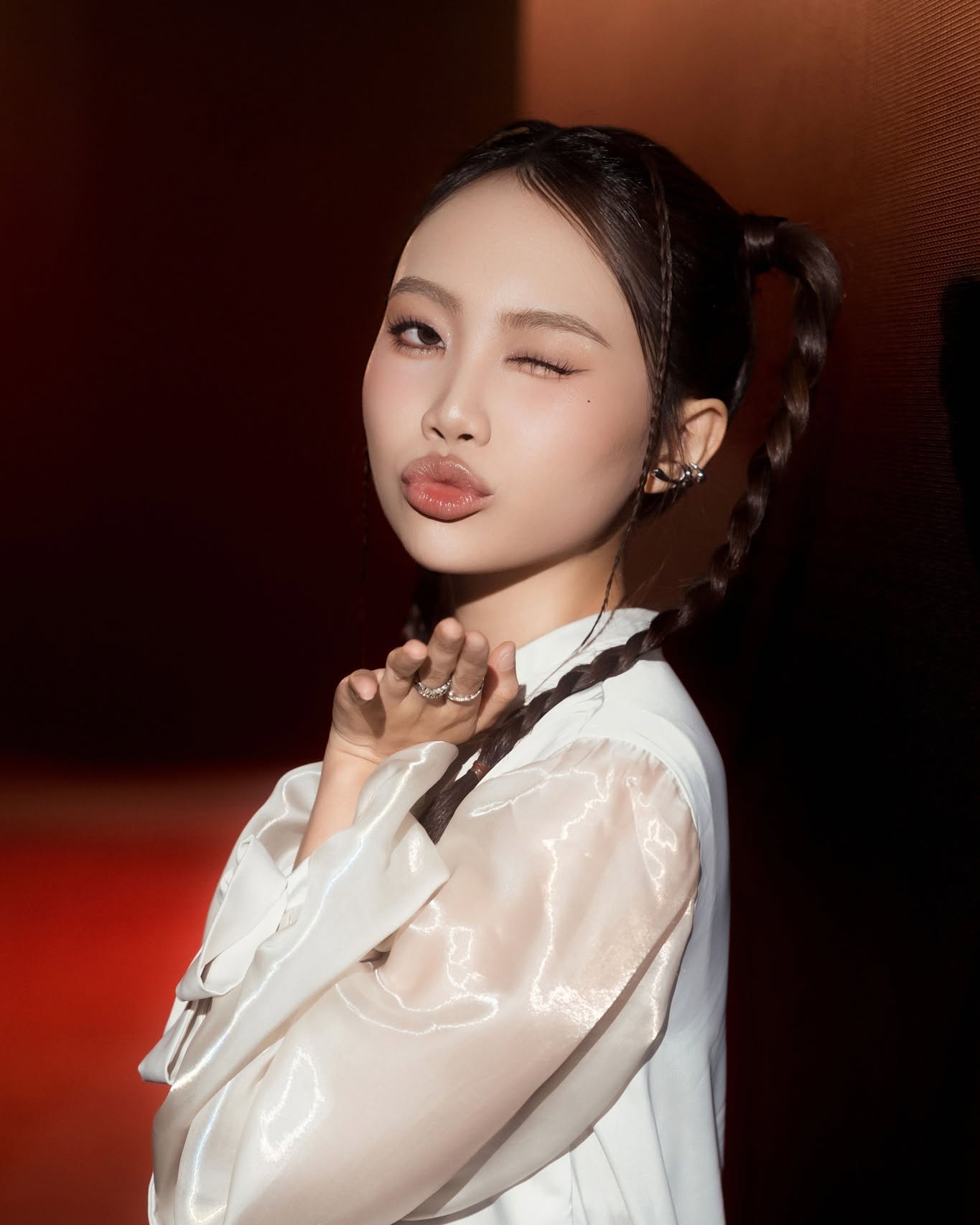 Phương Mỹ Chi tiếp tục “đậm chất Việt” với MV mới